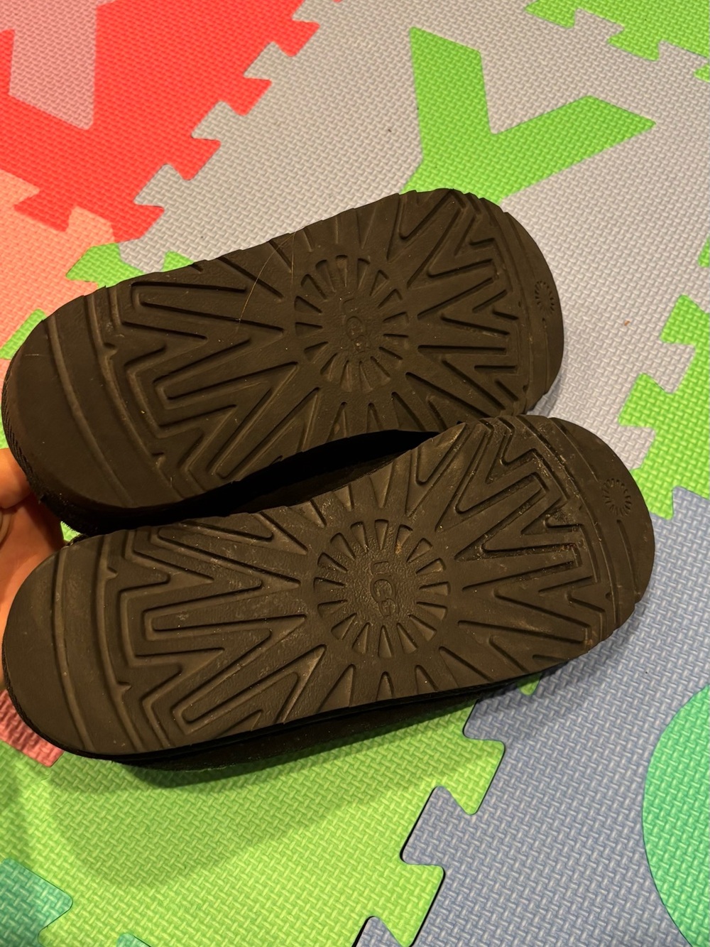 UGG Tasman Shoes in black - Picture 4 of 4